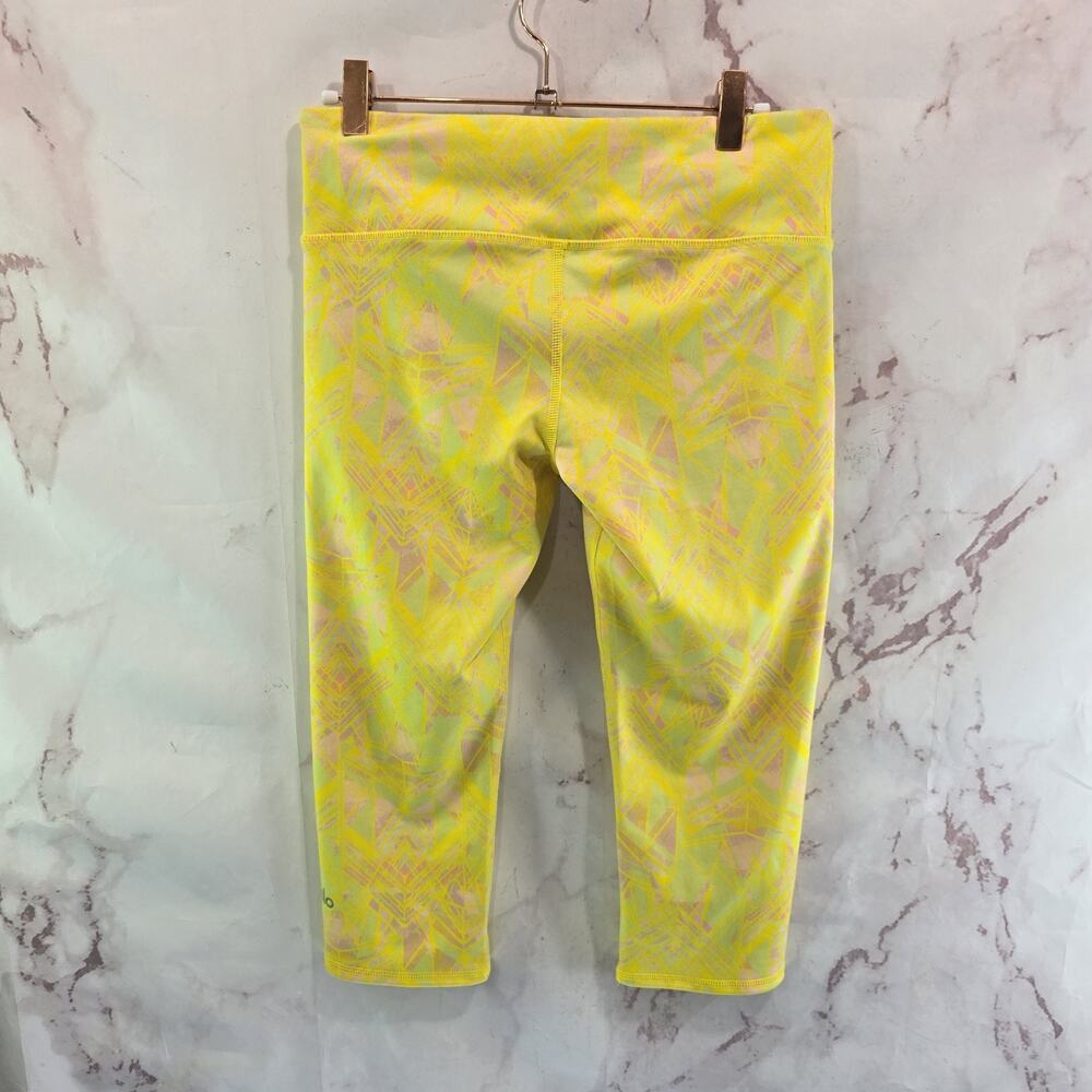 Alo Leggings Womens Medium Yellow Pink Capri Mid Rise Crop Airbrush Zest